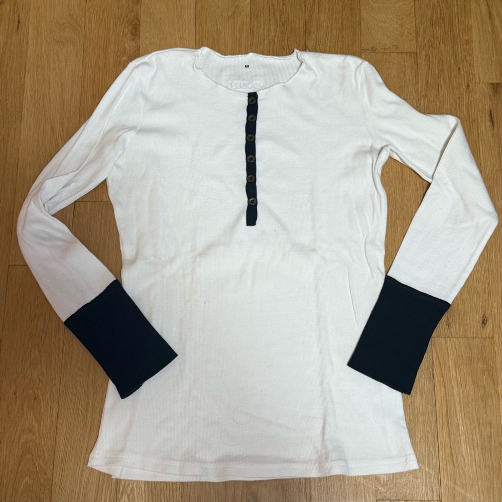 Women’s Point Collection White Long Sleeve Henley with Black Cuffs Size Medium